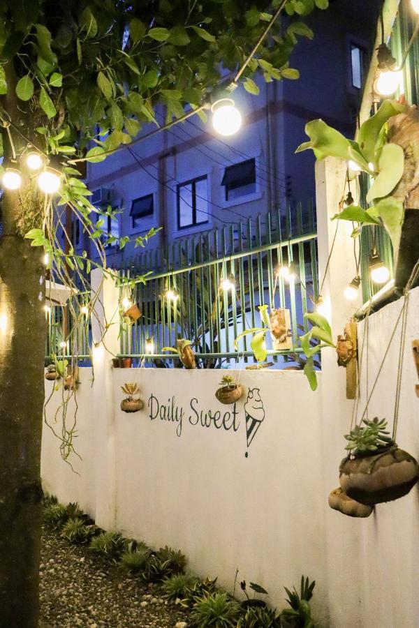 Ocean Breeze Hostel By Daily Sweet Моалбоал Екстериор снимка